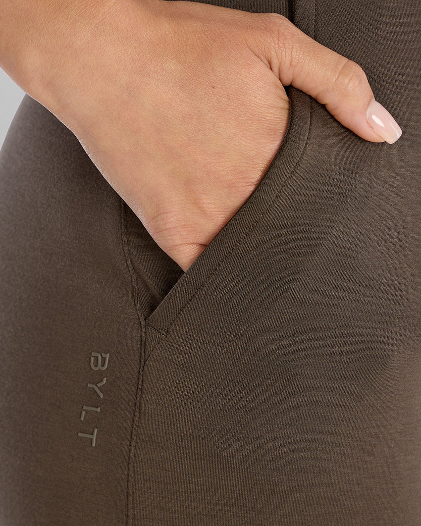 Soft Straight Leg Pant