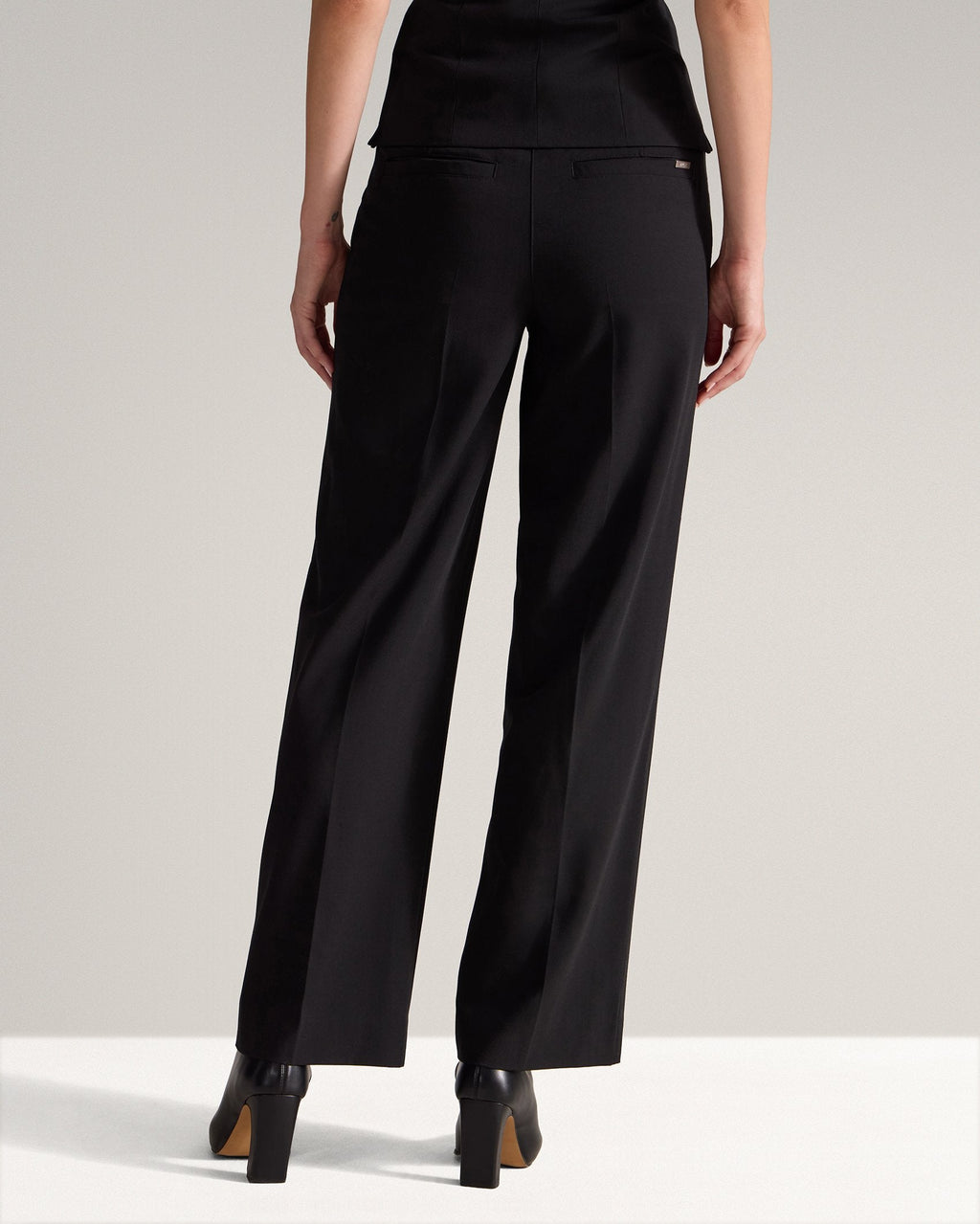Women's Executive Straight Leg Tailored Pant