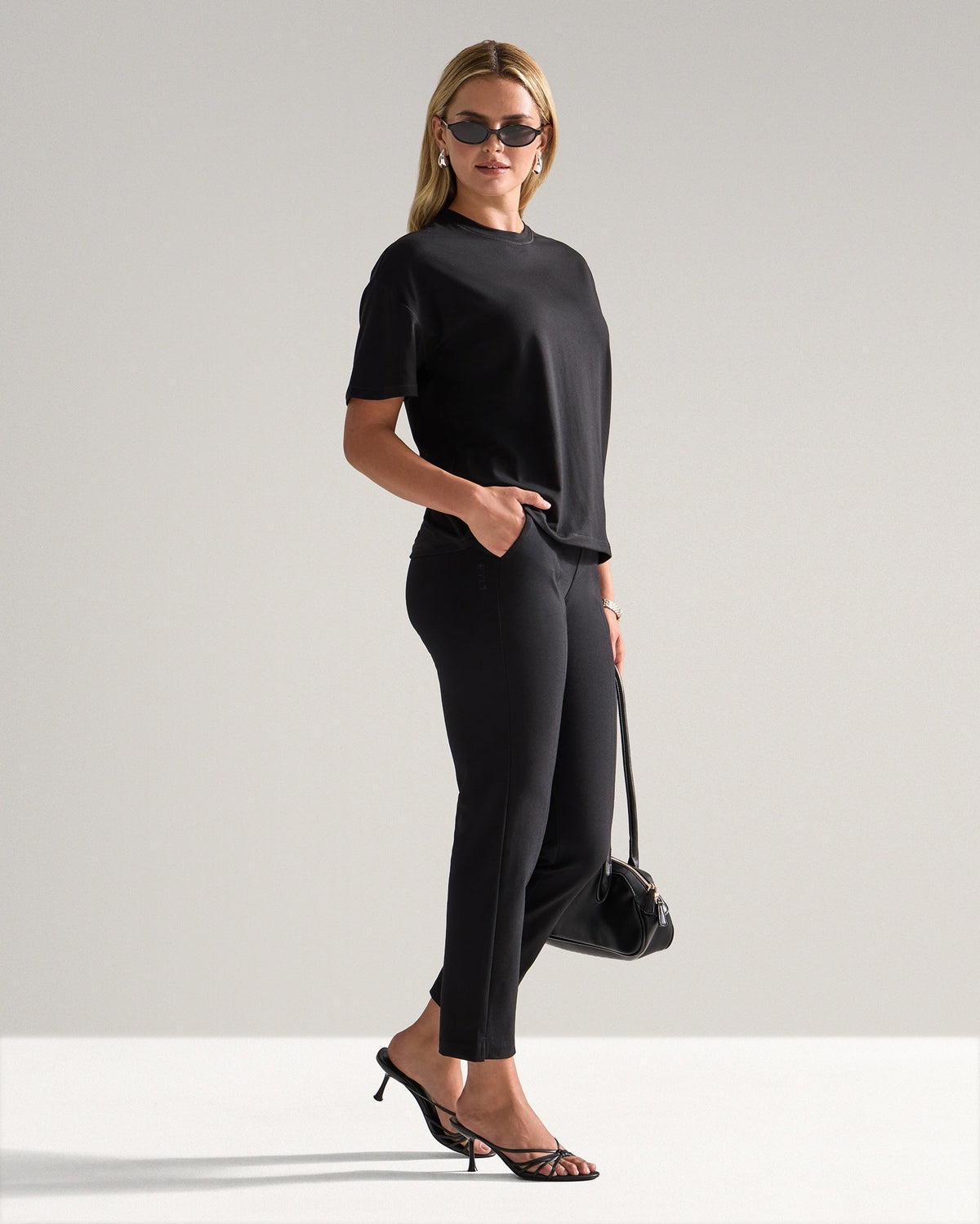 Women's Everyday Slim Ankle Pant