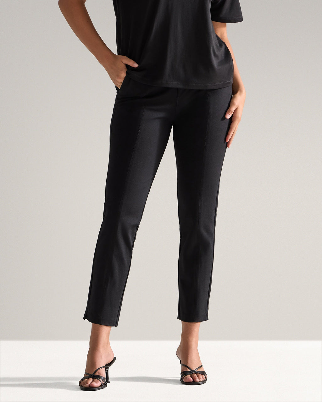 Women's Everyday Slim Ankle Pant