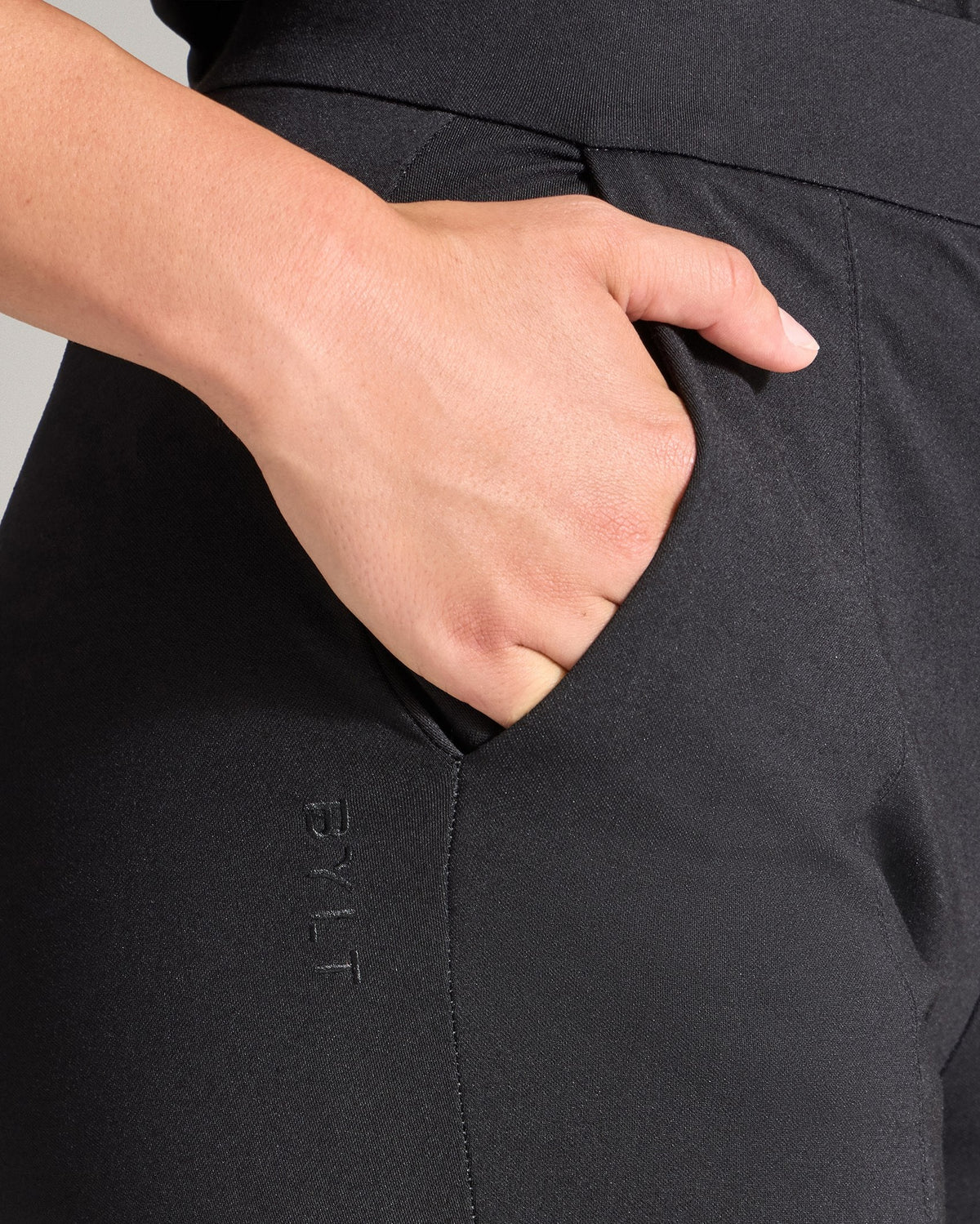 Women's Everyday Slim Ankle Pant