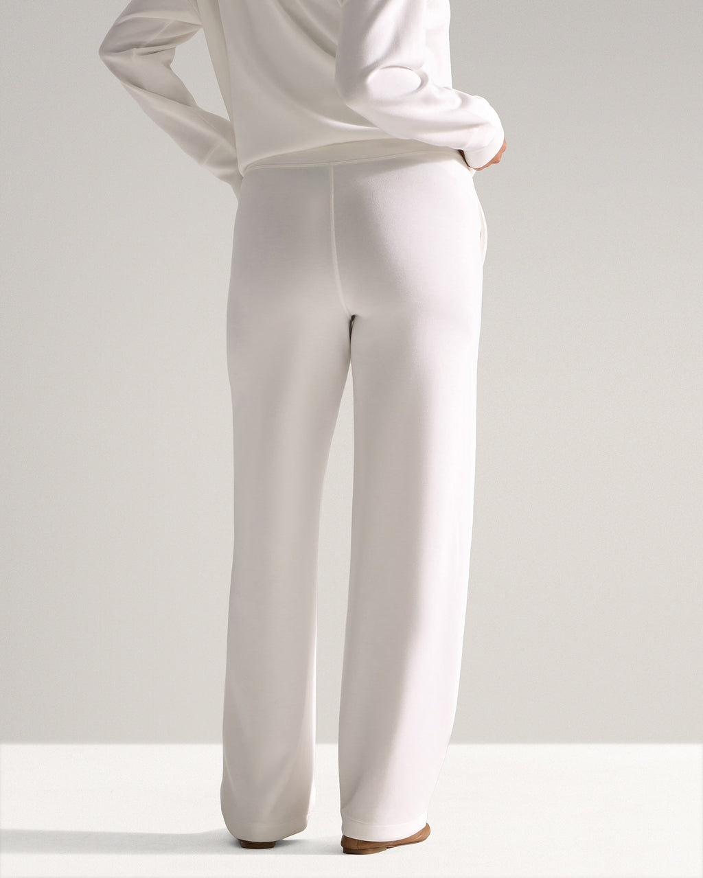 Soft Straight Leg Pant